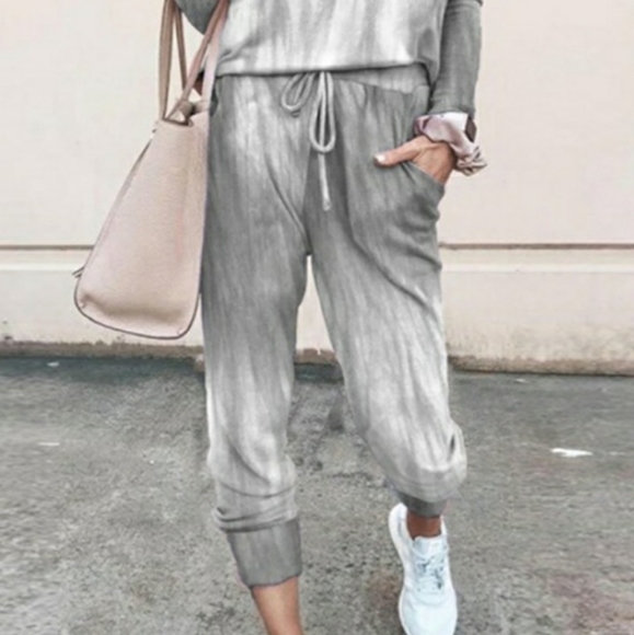 LOUNGING JOGGER SET - Picture 2 of 3